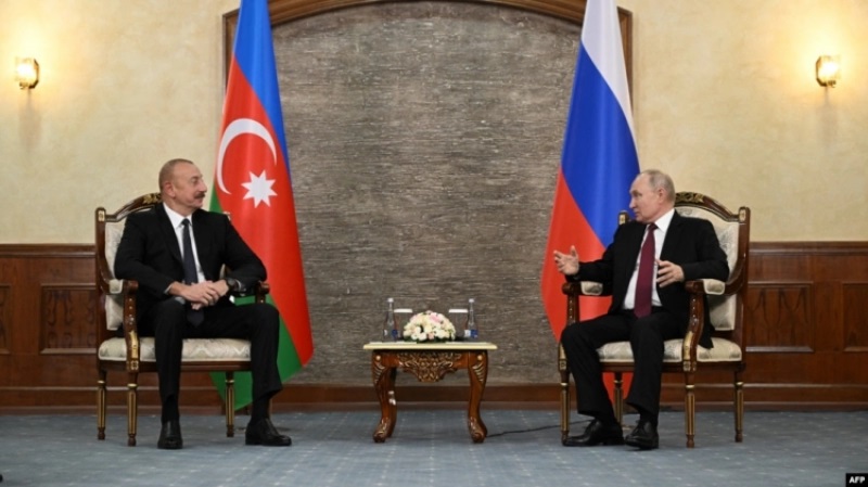 Ruský prezident Vladimir Putin Bişkekdə Azərbaycan prezidenti İlham Əliyevlə görüşüb.