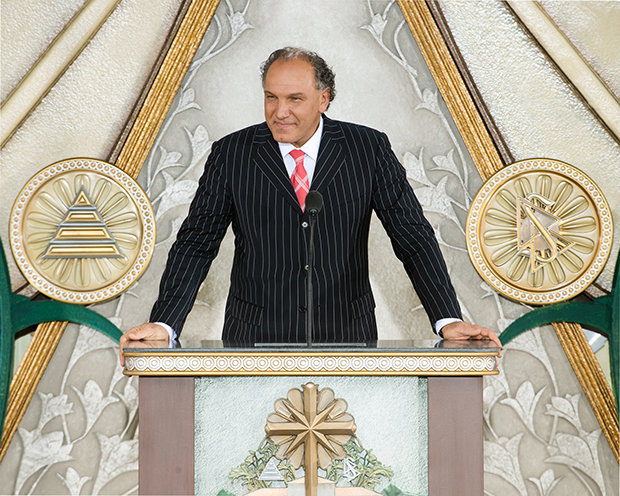 Starosta Grantorta Luciano Gavin uvítal dobrovolnické iniciativy církve v Benátsku a zejména jejich efektivní reakci na katastrofy, včetně nedávných zemětřesení: „Je symbolické vidět, jak se dobrovolní scientologičtí duchovní a tým civilní ochrany ze scientologické komunity vrhají na pomoc. Nesedíte jen tak a nesledujete zprávy o katastrofách a nekomentujete, jak hrozné to je, ale projevujete vůli pomoci. Tato pomoc je k nezaplacení. Bez ohledu na politické nebo náboženské přesvědčení člověka chci, aby se vašich iniciativ účastnil každý.“