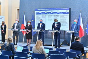ČR: Vláda od pondělí částečné uvolní některá karanténní opatření